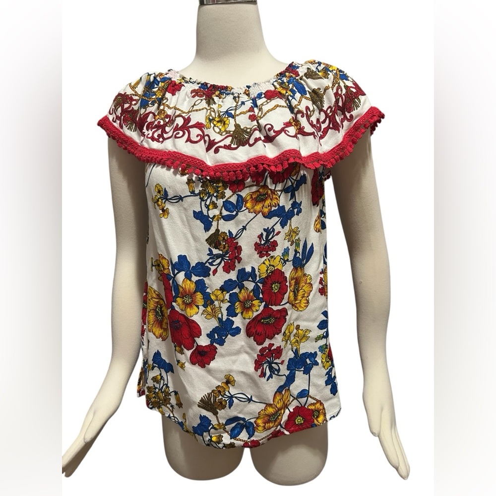 Off shoulder/on shoulder floral top